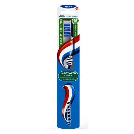 Periuta de dinti Aquafresh in between, pentru curatarea spatiilor interdentare